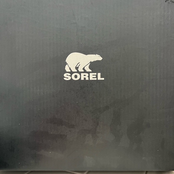 Brand new size 10 winter boots waterproof - Picture 1 of 10